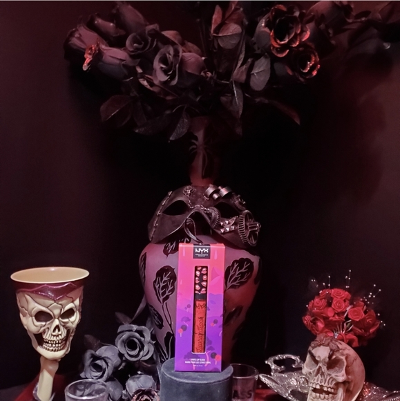 🖤❤NIB- Rich Red NYX Vinyl Lip Gloss ❤🖤 - Picture 11 of 13